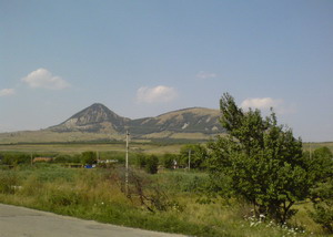 Гора Верблюд - це найпівнічніша вершина П'ятигір'я, розташована за 12 км на захід від федеральної траси «Кавказ». Фото: Велика Епоха