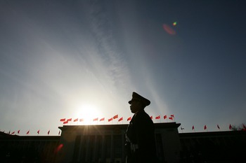 По співвідношенню чиновників і простих громадян Китайська Народна Республіка посідає в світі провідне місце - 1:28. Фото: Guang Niu/Getty Images