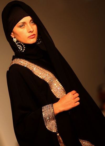 Моделі на показі моди в Дубаї. Фото: AFP 