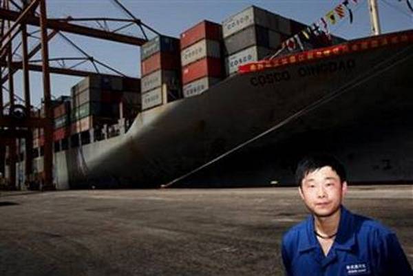Корабель China Ocean Shipping Company (COSCO) в порту Афін. Фото: AFP / Getty Images