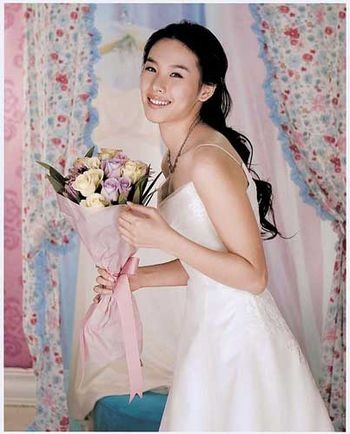 Південно-корейське весільне плаття.Фото з secretchina.com 
