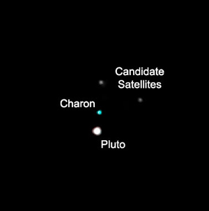 Плутон, Харон і ще два можливі супутники Плутона (знімок телескопа Хаббл).