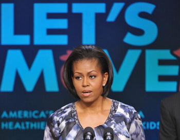 Мішель Обама виступила і запропонувала свій план дій проти дитячого ожиріння, під назвою 'Let's Move'. Фото: MANDEL NGAN / AFP / Getty Images