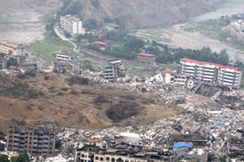 Около 5 млн человек лишились своих домов после землетрясения в Сычуани. Фото: Getty Image