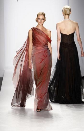 Колекція жіночого одягу осінь 2008 від Памели Роланд (Pamela Roland), представлена 4 лютого на тижні моди від Mercedes-Benz в Нью-Йорку. Фото: Frazer Harrison/Getty Images 