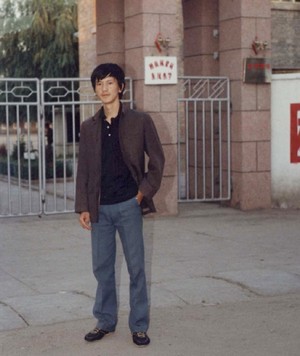 Послідовник Фалуньгун Бай Шаохуа, був арештований 20 лютого 2008 р, коли він їхав на машині в район Хуайжоу. Зараз він все ще знаходиться в ув'язненні. Фото з epochtimes.com