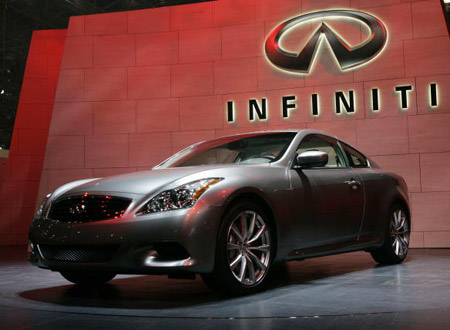 На международном автосалоне состоялась премьера Infiniti G37. Фото: STAN HONDA/AFP/Getty Images