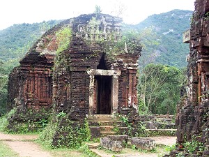 Вьетнамские храмы «Мой сын» занесены ЮНЕСКО в реестр всемирного наследия. Фото: Matthew MacDermott