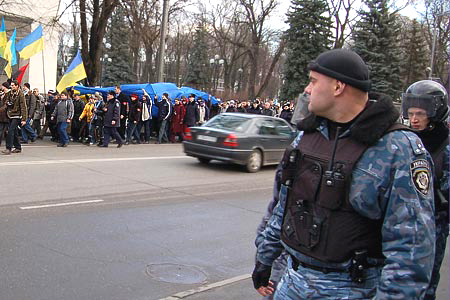 Безладів під час акції не було. Співробітникам правоохоронних органів довелося тільки спостерігати з боку.