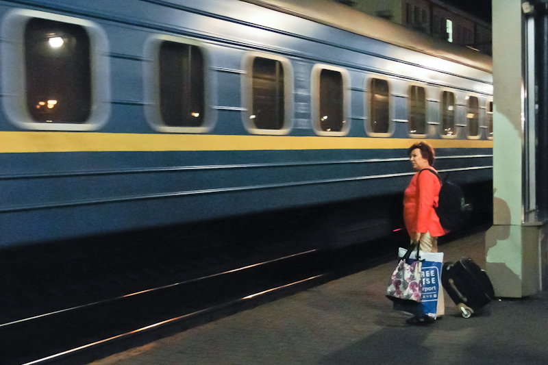 Билеты на поезда будут продавать по паспортам. Фото: EpochTimes.com.ua