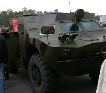 Під час шоу можна було придбати бойову розвідувально-штурмову машину за 150 тис. грн. Фото: Юрій Петюк/ Велика Епоха.