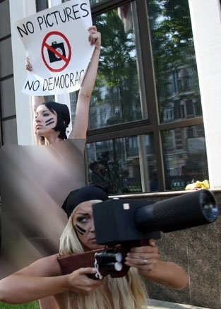 Сотрудник посольства Грузии избил активисток Femen и журналиста «Комментарии». Фото: epochtimes.com.ua