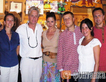 Майкл Дуглас не втрачає оптимізму. Фото сайту Фонтанка.Ру