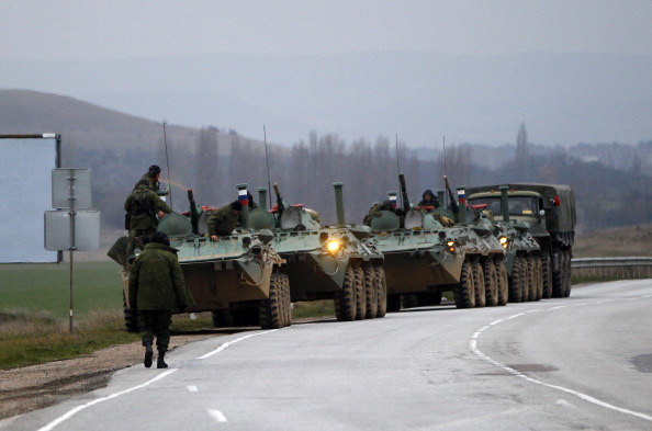 Російські БТРи в Криму, 28 лютого 2014 р. Фото: Bulent Doruk/Anadolu Agency/Getty Images