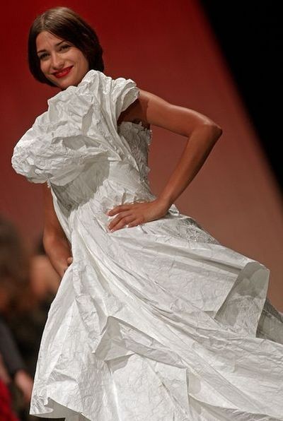 Моделі на показі моди в Дубаї. Фото: AFP 