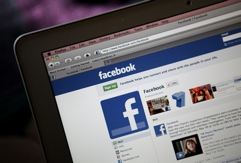 «Facebook» стала побоюватися через те, що в майбутньому на пошуковій сторінці «Google» будуть видаватися профілі майбутньої мережі «Social Circle», а не «Facebook». Фото: Justin Sullivan/Getty Images