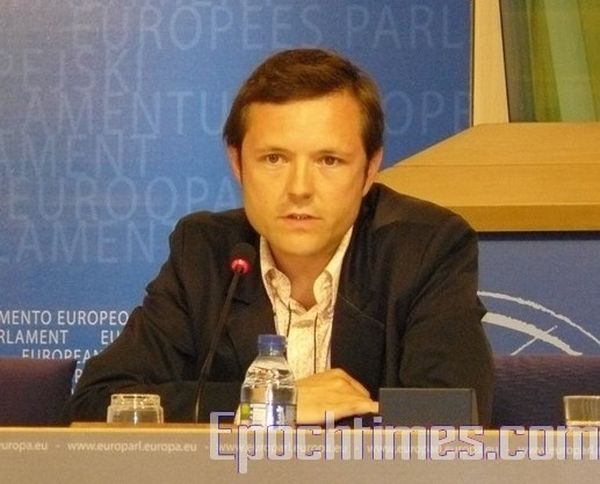 Марк Груббер (Marc Gruber) – директор европейского отделения Международного Союза журналистов. Фото: Ли Цзы/ The Epoch Times
