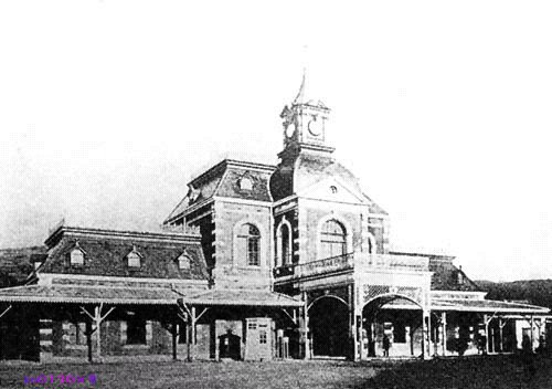 Залізничний вокзал у місті Цзілун. Тайвань в період правління Японії (1895-1945 рр.).