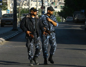 Газа: палестинские полицейские ХАМАСа патрулируют улицы города Газа. Фото с сайта theepochtimes.com