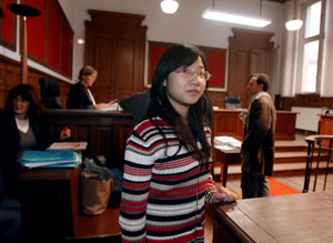 19 декабря французский суд вынес приговор китайской студентке Хуан Лили. Фото: PIERRE VERDY/AFP/Getty Images