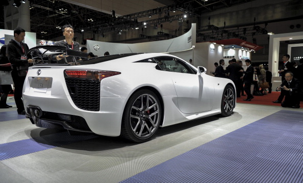 Нова модель Lexus LFA, яка була представлена на 43-му Токійському автосалоні 20 листопада 2013 року в Токіо. Фото: Keith Tsuji/Getty Images