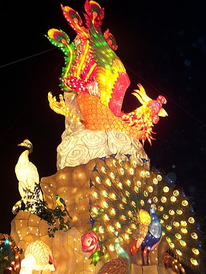 Легендарная птица феникс на Празднике фонарей в Тайване. Фото: Nadia Ghattas/The Epoch Times