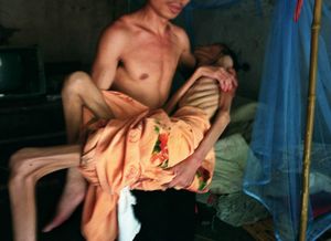 Больные СПИДом жители деревни провинции Хэнань. Фото: Великая Эпоха