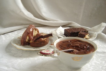 Продукти замість ліків. Гарячий шоколад знижує рівень стресу і покращує настрій. Фото: Bcracker / stockfreeimages.com