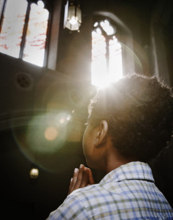 Молитвы на самом деле могут исцелять больных, как стало известно в ходе международного исследования. Фото: Paul Burns/Getty Images