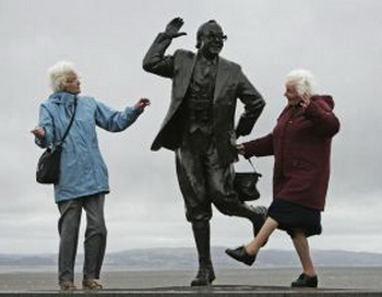 Танці допомагають уникнути розумової деградації після виходу на пенсію. Фото: Christopher Furlong/getty Images