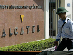 Представництво Alcatel в Ханої, В'єтнам. Жовтень 2004. Alcatel - один з об'єктів промислового шпигунства КПК в Європі. (Фотографія AFP/Getty)