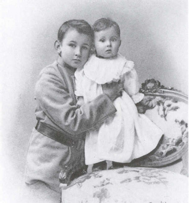 Діти Володимира Вернадського Георгій та Ніна. Фото: uk.wikipedia.org