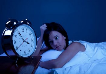 В певні періоди нашого життя може з’явитися безсоння. Фото: likar.info