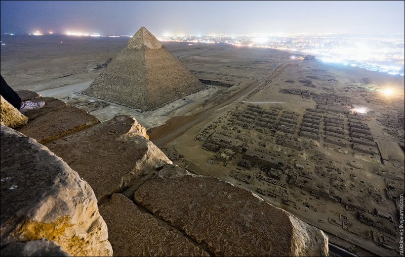 Знову і знову людство намагається розгадати таємниці єгипетських пірамід. Фото: Віталій Раскалов/raskalov-vit.livejournal.com