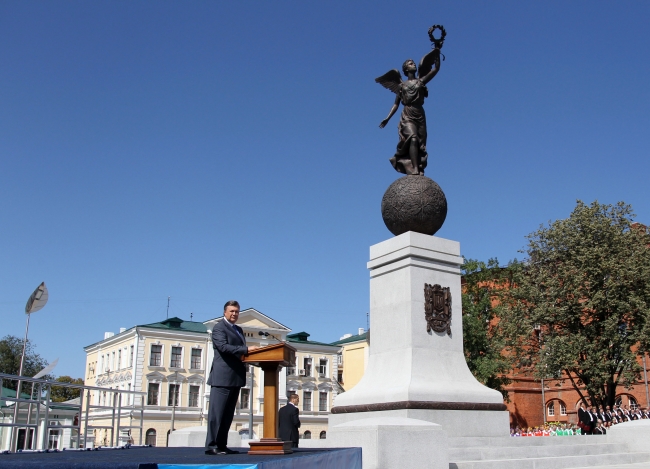 Президент відкрив Монумент Незалежності у Харкові. Фото: president.gov.ua