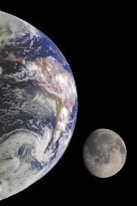 Земля і її вірний супутник Місяць.
