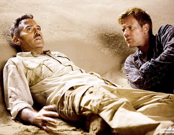 Джордж Клуні і Юен МакГрегор у фільмі «Божевільний спецназ». Фото з сайту kinopoisk.ru 