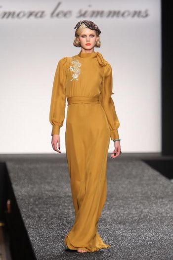 Колекція жіночого одягу осінь 2008, представлена 1 лютого на тижні моди від Mercedes-Benzв в Нью-Йорку. Фото: Getty Images 