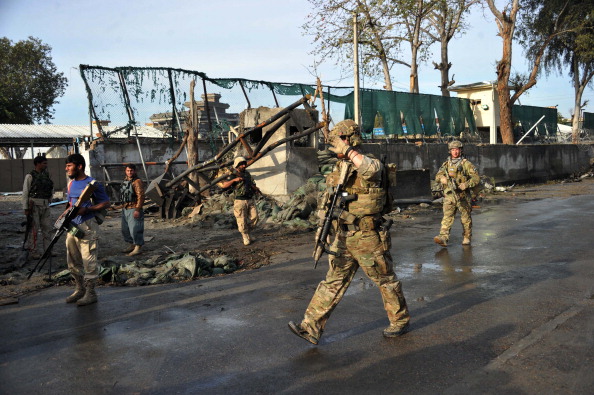 Військовий патруль поблизу місця теракту, який стався кілька днів тому в Джалал-Абаді. Фото: Noorullah Shirzada/AFP/Getty Images