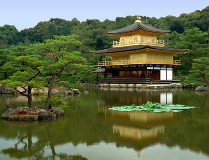 Храм на воді. Японія. Фото: fotoart.org.ua