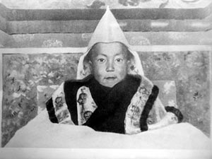 Далай-лама XIV. Возведение на престол 1940 г. фото: savetibet.ru
