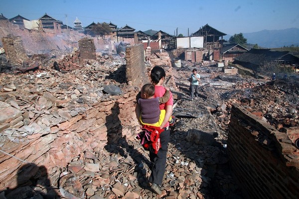 Пожежа в китайському селі Тудун знищила більше 300 будинків. Фото з epochtimes.com