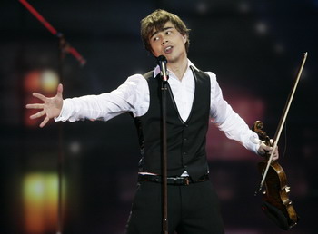 Александр Рыбак из Норвегии стал победителем конкурса 'Евровидение-2009'