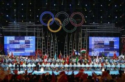 Танцоры на церемонии открытия Олимпийских игр-2008 г. В Пекине. Фото: Clive Mason/Getty Images