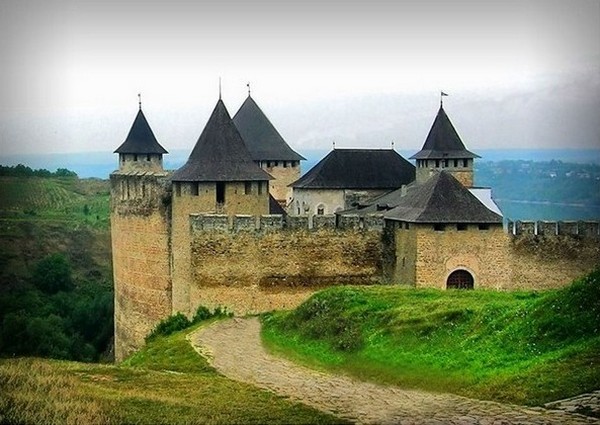 Хотинский замок — один из наиболее сохранившихся замков Украины. Фото: lifeglobe.net