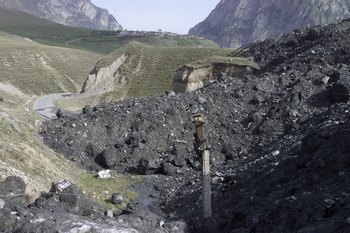 16 человек погибли в селевых потоках в горах Таджикистана. Фото с сайта kbzhd.ru