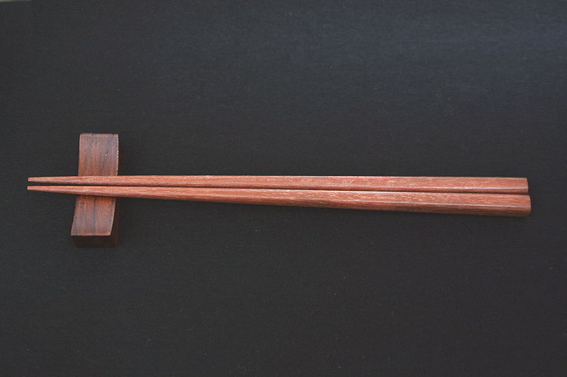 Китайські палички. Фото: 毛抜き/wikipedia.org