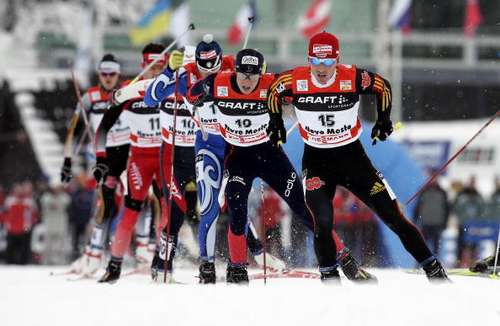 У ході багатоденного лижного змагання 'Тур де скі' в Нове Мєсто (Чехія). Фото: Agence Zoom/Getty Images