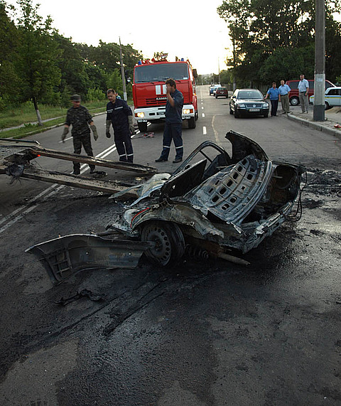 В Житомирі внаслідок ДТП вибухнув автомобіль. Двоє людей загинули 