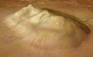 Нові фото показали, що ”Марсіанський сфінкс” є ілюзією. Сфінкс став знаменитим 30 років тому, коли НАСА опублікувало фото, зроблене космічним зондом Viking 1. Фото: G. Neukum/ESA/DLR/FU Berlin, MOC